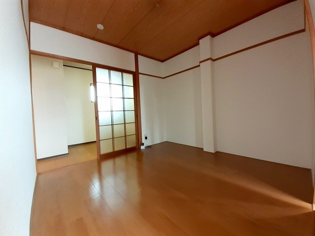 その他部屋・スペース　明るい色調の室内です