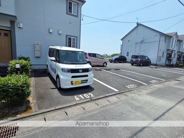駐車場　駐車場