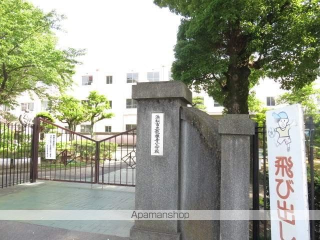 小学校　龍禅寺小学校（小学校）まで483m