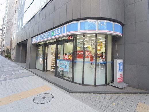 コンビニ　ローソン八丁堀四丁目店（コンビニ）まで185m