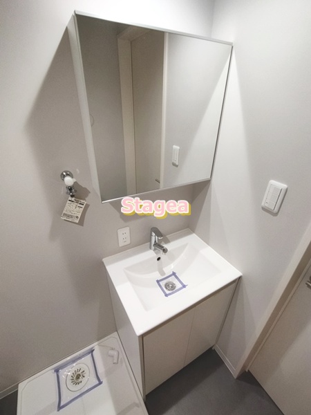 洗面設備　同仕様