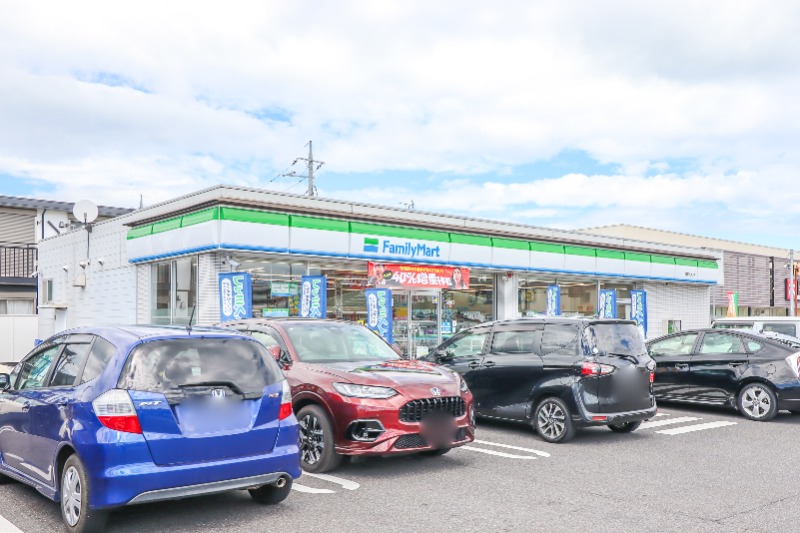 コンビニ　ファミリーマート清原テクノ店（コンビニ）まで566m
