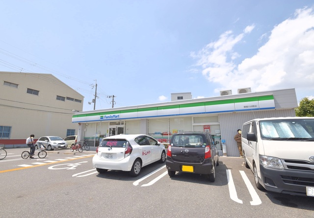 コンビニ　ファミリーマート寝屋川点野店（コンビニ）まで708m