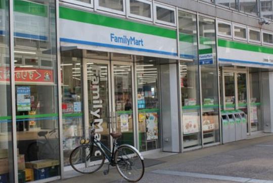 コンビニ　ファミリーマート 東雲橋店（コンビニ）まで318m