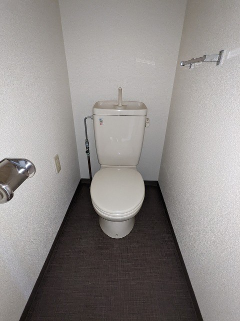 トイレ　別部屋参照