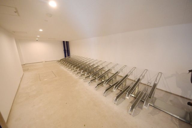 その他共有部分　★屋内自転車置場で雨ざらしになりません★