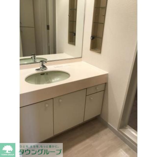 洗面設備　※写真は同タイプ住戸です。