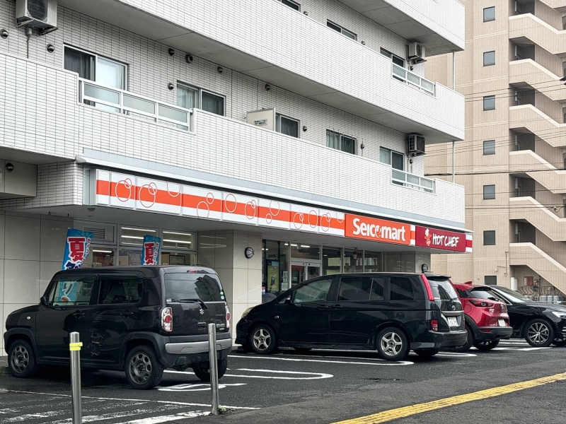 コンビニ　セイコーマート北6条店（コンビニ）まで176m