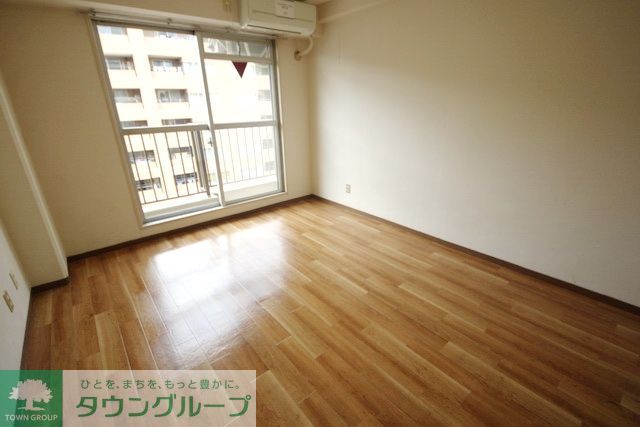 藤和横浜西口ハイタウンの居間写真