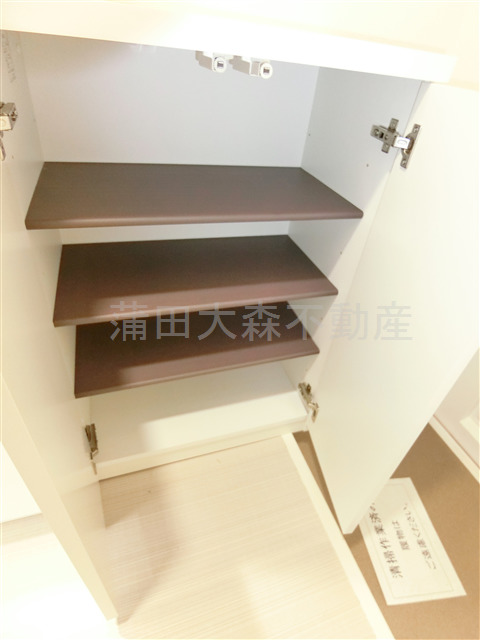 収納　シューズボックス