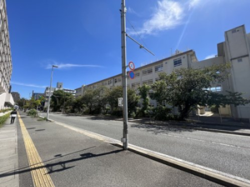 小学校　大楠小学校（小学校）まで675m
