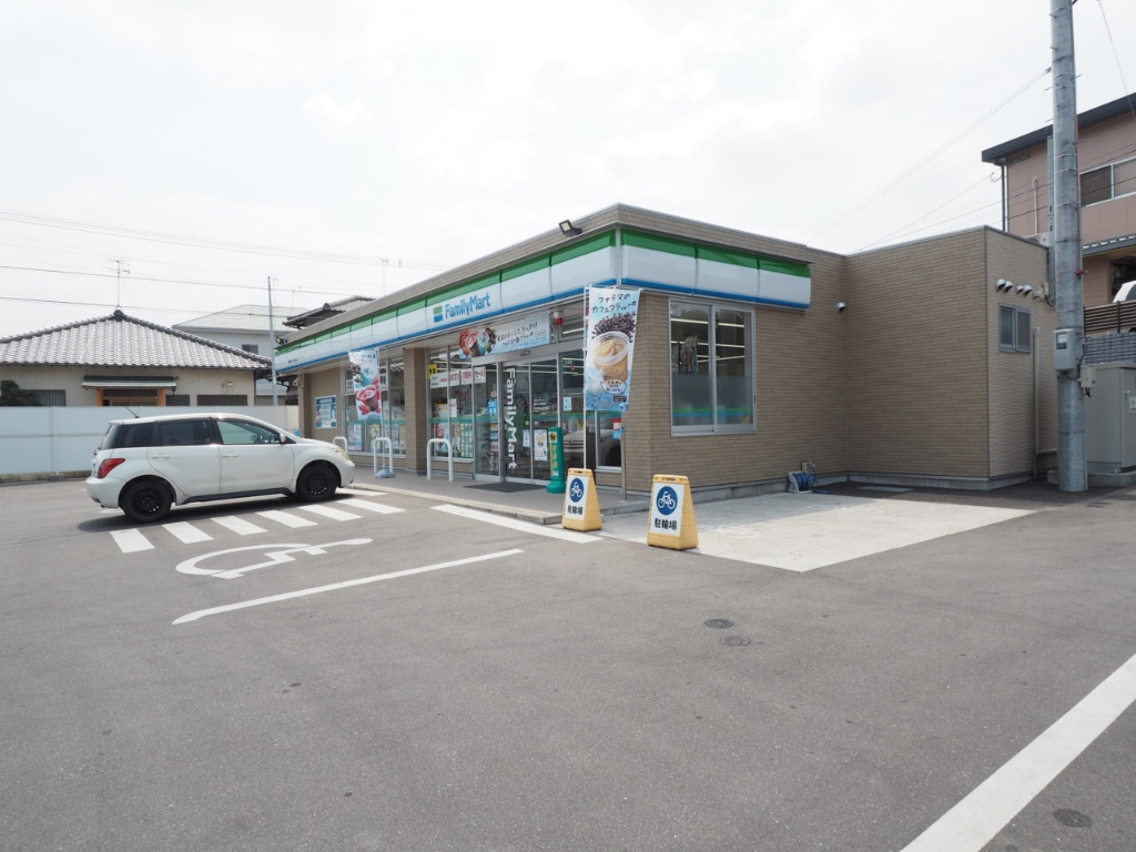 コンビニ　ファミリーマート 福岡いきの松原店（コンビニ）まで472m