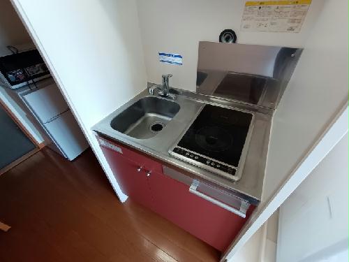 キッチン　コンロは２口コンロです。