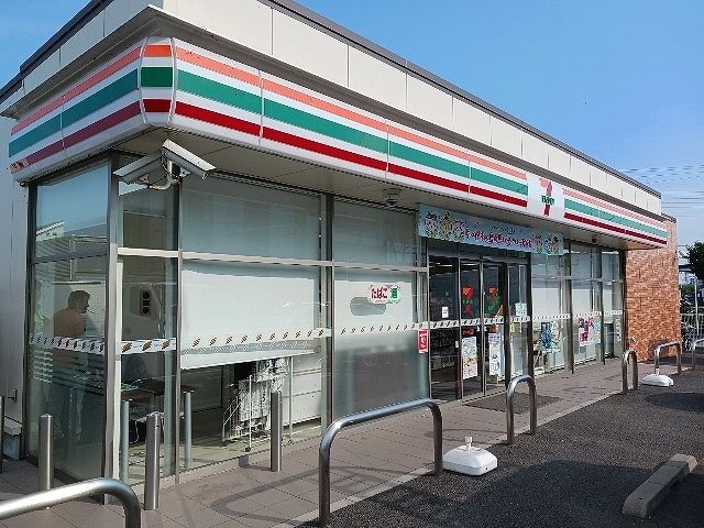 コンビニ　セブンイレブン 印西鹿黒南店（コンビニ）まで500m