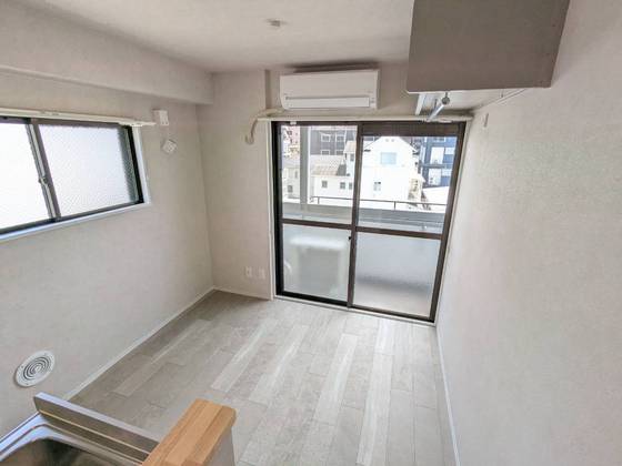 居室・リビング　※別部屋の写真です