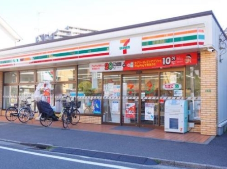 コンビニ　セブンイレブン 足立中川1丁目店（コンビニ）まで582m
