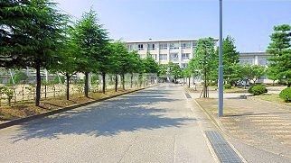 高校・高専　富山県立小杉高校（高校・高専）まで573m