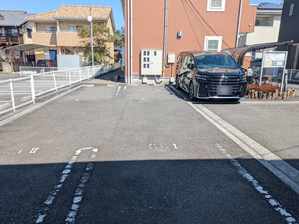 駐車場　駐車場