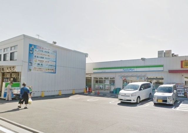 コンビニ　ファミリーマート汲沢八丁目店（コンビニ）まで461m