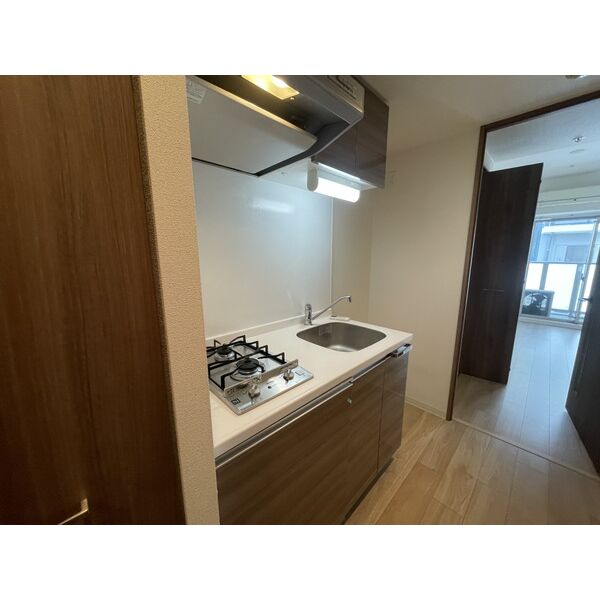 キッチン　※写真は同じマンションの違う部屋のものになります。