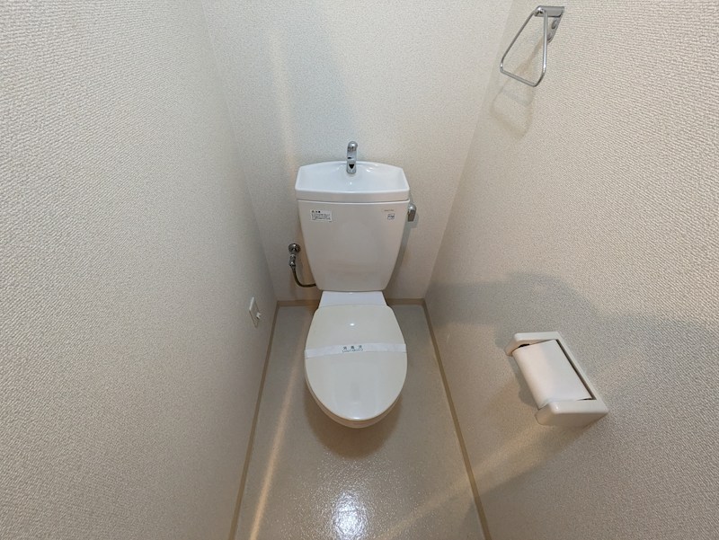 レフィナード西台のトイレ写真