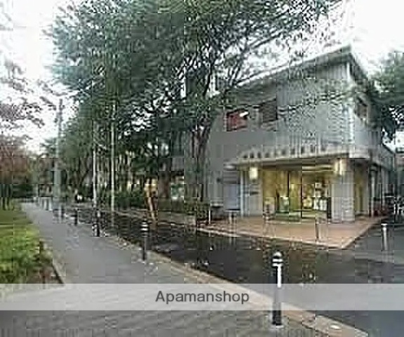 図書館　中野区立上高田図書館（図書館）まで391m
