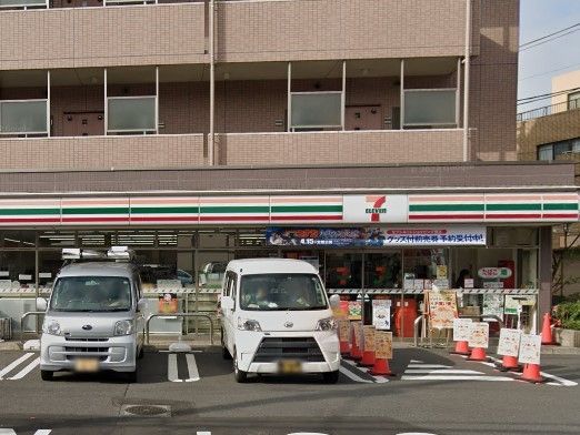 コンビニ　セブンイレブン板橋南常盤台1丁目店（コンビニ）まで1m