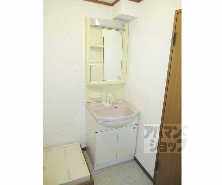 その他設備　大きな洗面台付いています