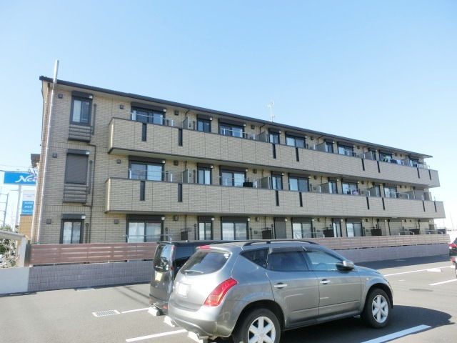 建物外観　東向きで朝から明るいです。