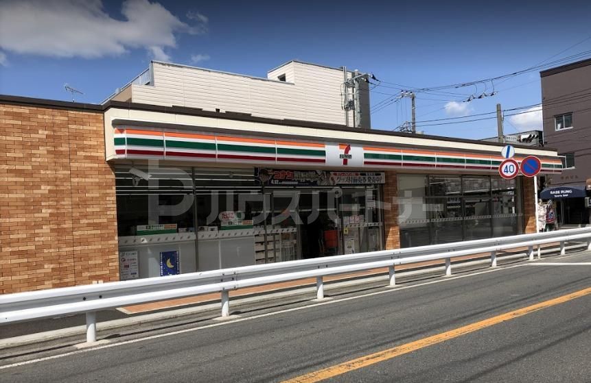 コンビニ　セブンイレブン京成稲毛駅前店（コンビニ）まで110m