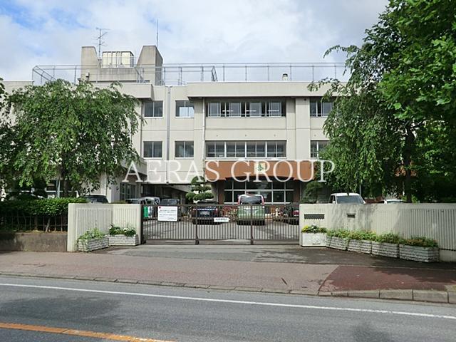 小学校　十余二小学校（小学校）まで965m