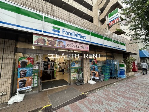 コンビニ　ファミリーマート 杉並和泉店（コンビニ）まで216m