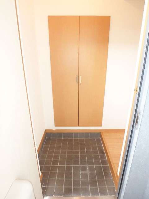 玄関　下駄箱付き！