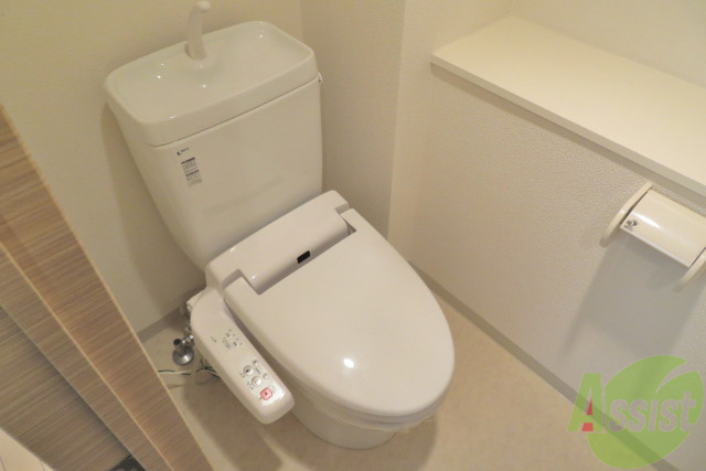 トイレ　温水便座で一年中快適に使用できそうですね。