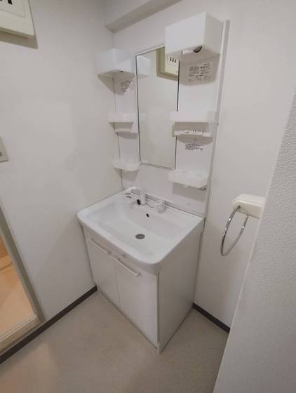 洗面設備　※別部屋の写真です