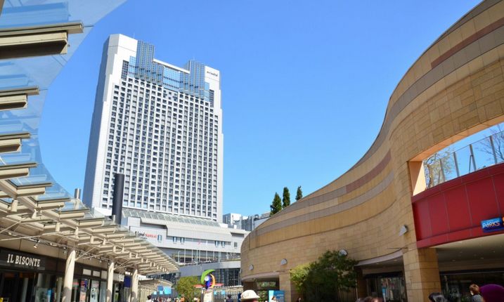 ショッピングセンター　なんばパークス（ショッピングセンター）まで237m