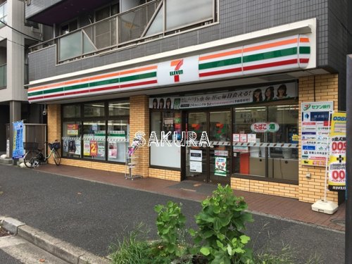 コンビニ　セブン-イレブン 横浜東白楽駅南店（コンビニ）まで385m