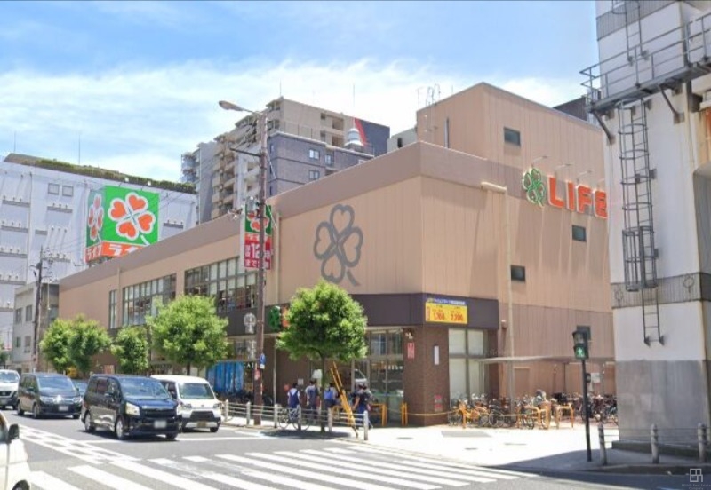 スーパー　ライフ阿波座駅前店（スーパー）まで211m