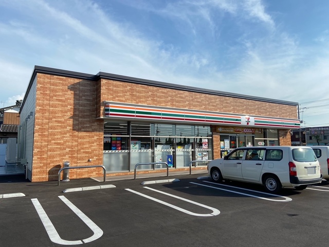 コンビニ　セブンイレブン　新潟競馬場インター南店（コンビニ）まで377m