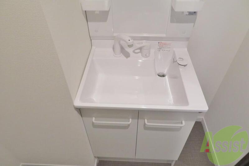 洗面設備　洗面台が独立しているので朝の準備もバッチリです。