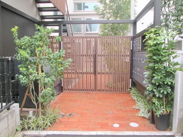 エントランス　★オートロック付き★