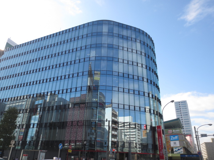 銀行　三菱東京UFJ（銀行）まで290m