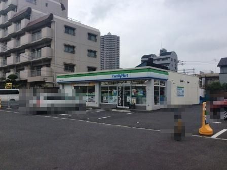 コンビニ　ファミリーマート川口栄町二丁目店（コンビニ）まで394m