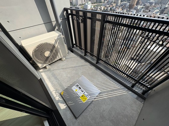 バルコニー　※他部屋の写真となります。
