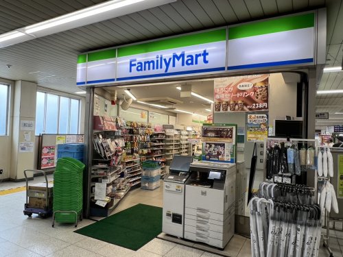 コンビニ　ファミリーマート京成高砂駅店（コンビニ）まで427m