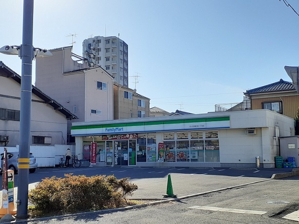 コンビニ　ファミマさいたま櫛引町1丁目店（コンビニ）まで350m