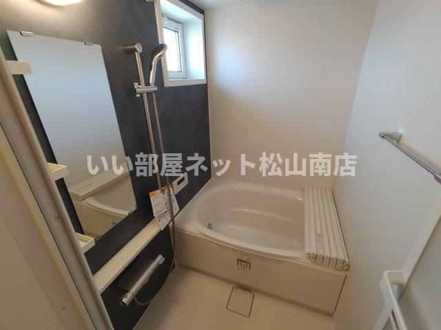 カトレアVIIの風呂写真