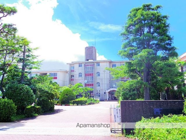 小学校　御殿場南（小学校）まで705m