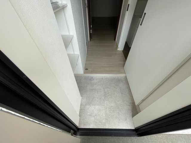 玄関　※同物件別室参考写真