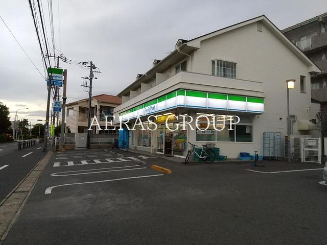 コンビニ　ファミリーマート 浦安堀江三丁目店（コンビニ）まで130m